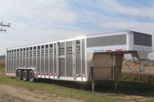 2024 Ruffneck 30' Triaxle - click to get details